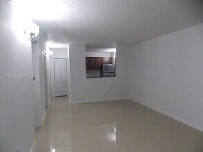 7031 SW 129th Ave in Miami, FL - Building Photo - Building Photo