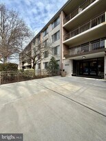 2300 Riddle Ave in Wilmington, DE - Building Photo