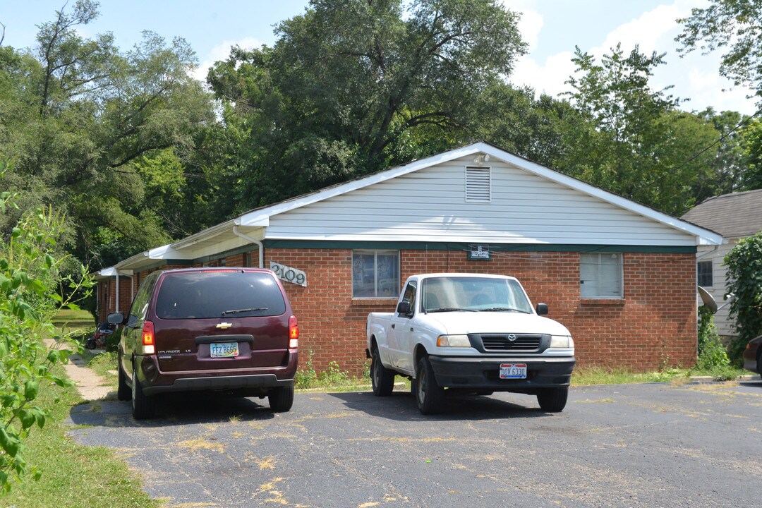 2109 Carolina St in Middletown, OH - Foto de edificio