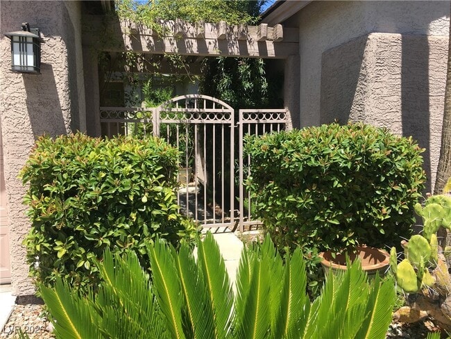 2016 Trailside Village Ave in Henderson, NV - Building Photo - Building Photo