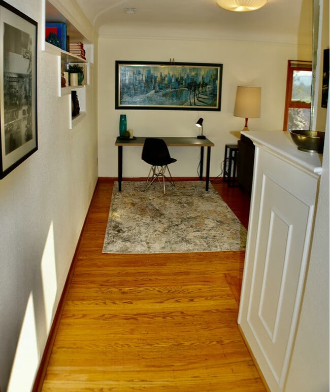 4109 NE 19th Ave, Unit B in Portland, OR - Building Photo - Building Photo