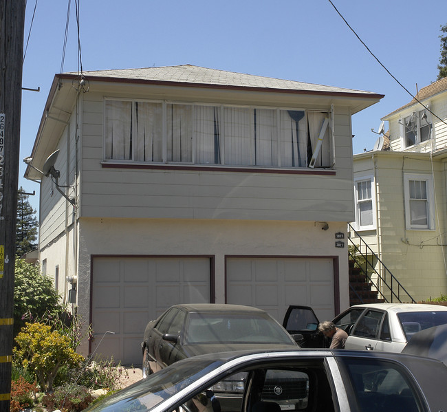 3821-3823 Quigley St in Oakland, CA - Foto de edificio - Building Photo
