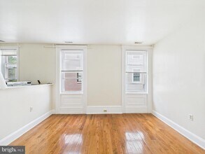 3829 Hamilton St in Philadelphia, PA - Building Photo - Building Photo