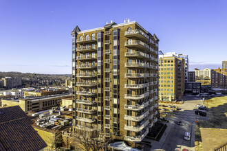 Townsend Place Condominiums in Kansas City, MO - Building Photo - Building Photo