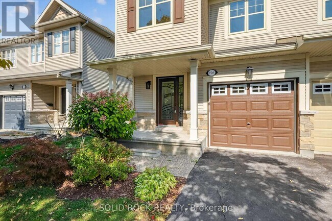 196 Trail Side Cir in Ottawa, ON - Building Photo - Building Photo