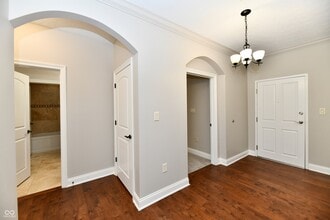 8555 One W Dr in Indianapolis, IN - Foto de edificio - Building Photo