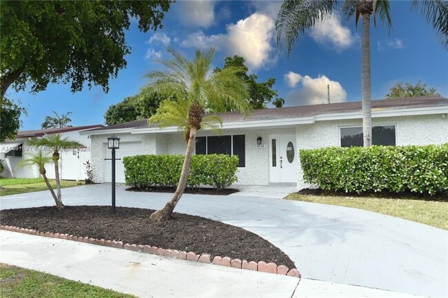 4501 Jefferson St in Hollywood, FL - Foto de edificio - Building Photo