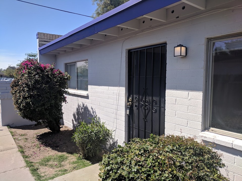 4829 N 37th Ave-Unit -2 in Phoenix, AZ - Foto de edificio