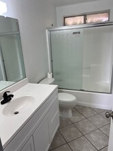 715 Crane St in Bakersfield, CA - Building Photo - Building Photo