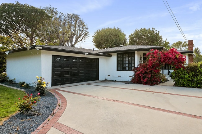 property at 26435 Silver Spur Rd