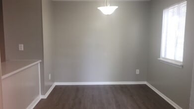 906 Candlewood Dr NW in Huntsville, AL - Building Photo - Building Photo