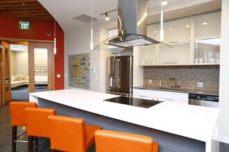 288 106th Ave NE in Bellevue, WA - Building Photo - Building Photo