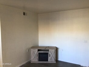 12221 W Bell Rd in Surprise, AZ - Building Photo - Building Photo