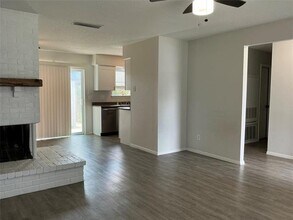 904 Valley View Dr in Allen, TX - Building Photo - Building Photo
