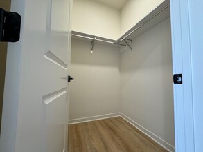 4181 W Belmont Ave, Unit # 0101 in Chicago, IL - Building Photo - Building Photo