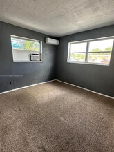 3980 SW 51st St in Fort Lauderdale, FL - Building Photo - Building Photo