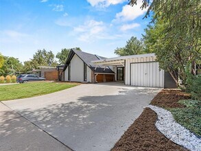 1380 S Dahlia St in Denver, CO - Building Photo - Building Photo