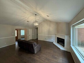 36 Silver Elm Pl in Spring, TX - Building Photo - Building Photo