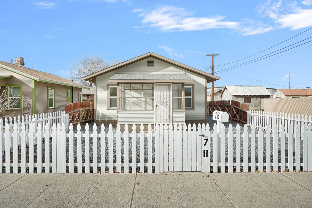 78 W Park St in Fallon, NV - Building Photo