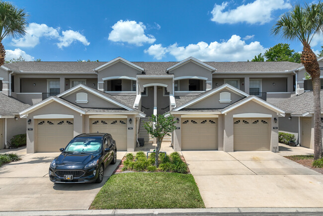 Veranda 1 At Lake Hart Condominiums in Orlando, FL - Foto de edificio - Building Photo