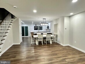 5016 Lambsgate Ln in Woodbridge, VA - Building Photo - Building Photo