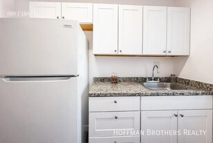 15546 Vanowen St, Unit 9 in Los Angeles, CA - Building Photo