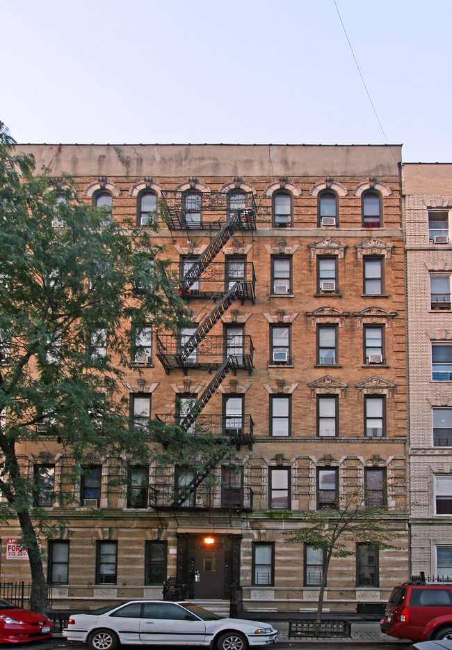 122 E 103rd St in New York, NY - Foto de edificio - Building Photo