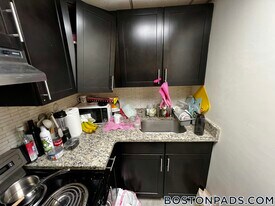 62 Boylston St, Unit 405 in Boston, MA - Building Photo