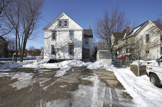 1927 60th St in Kenosha, WI - Building Photo - Building Photo