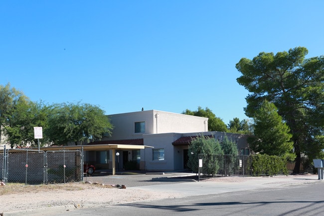 3737-3745 E Lee St in Tucson, AZ - Foto de edificio - Building Photo