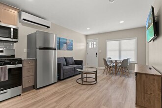 8 N St in Hampton, NH - Building Photo - Building Photo