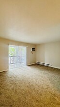 1356 Geneva Dr in Palatine, IL - Building Photo - Building Photo