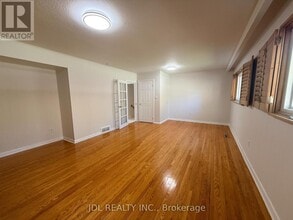 71 Proctor Ave in Vaughan, ON - Building Photo - Building Photo