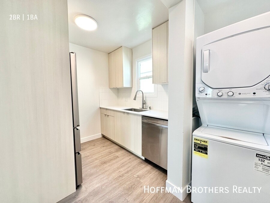 1247 S Dunsmuir Ave, Unit 1 in Los Angeles, CA - Building Photo