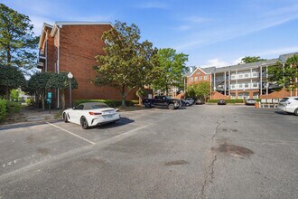 205 Westover Ave in Norfolk, VA - Building Photo - Building Photo