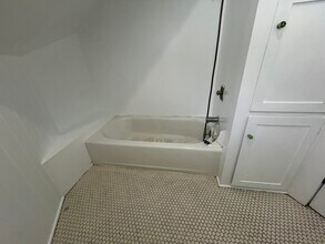 1402 SE 32nd Ave in Portland, OR - Building Photo - Building Photo