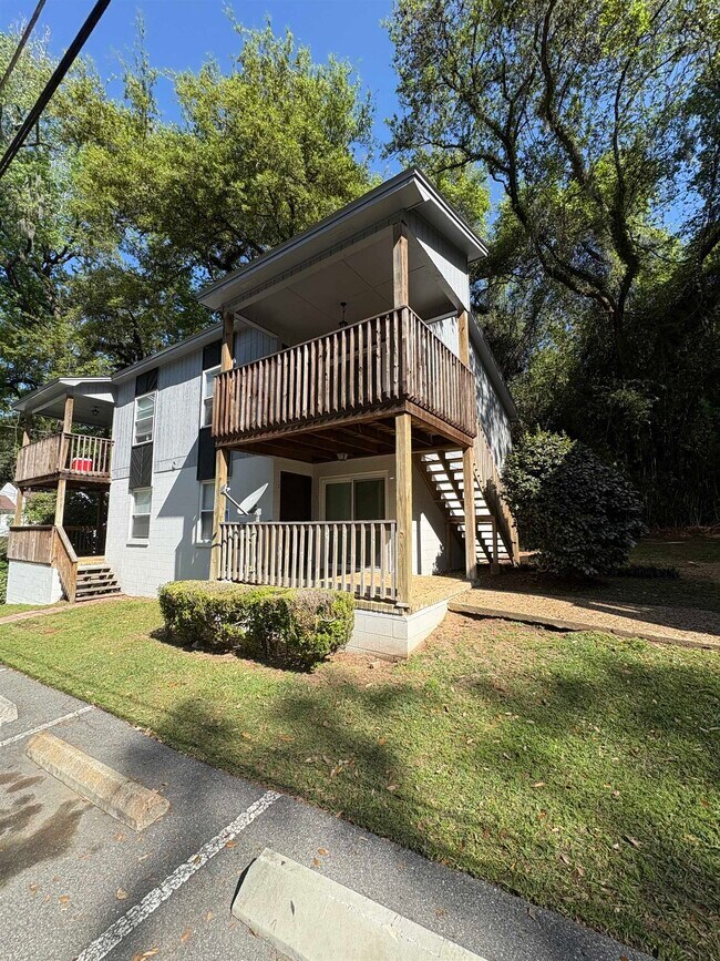 property at 1530 Live Oak Dr