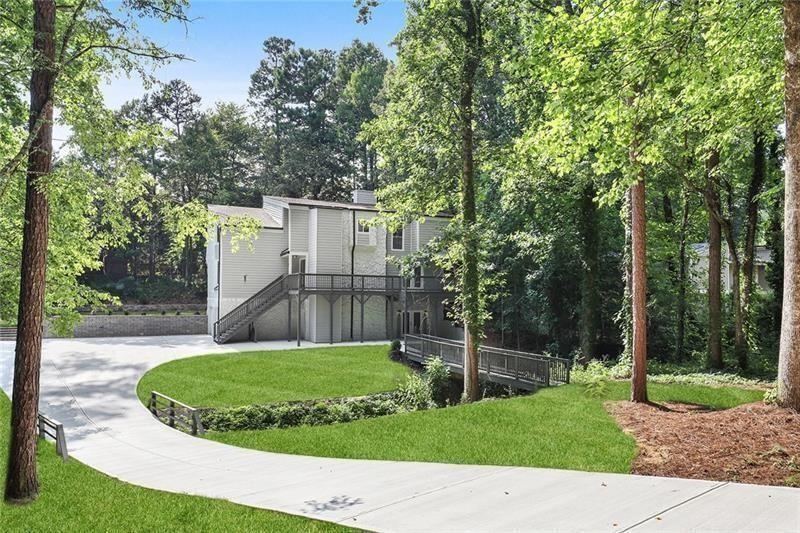 95 Lakeshore Cir NE in Marietta, GA - Building Photo