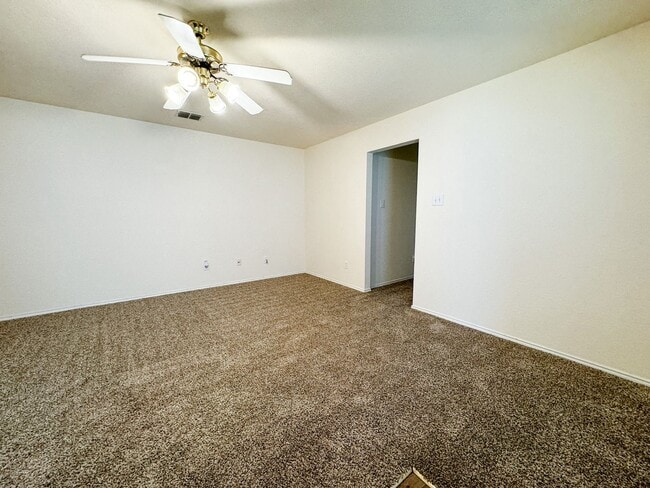 10716 Wild Oak Dr in Fort Worth, TX - Building Photo - Building Photo