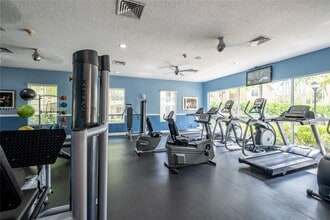 230 SW 117th Ter, Unit LIKE NEW CONDO in Pembroke Pines, FL - Foto de edificio - Building Photo