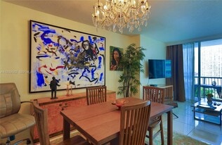 1750 N Bayshore Dr in Miami, FL - Building Photo