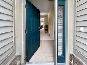 41589 Sleepy Hollow Dr in Novi, MI - Building Photo - Building Photo