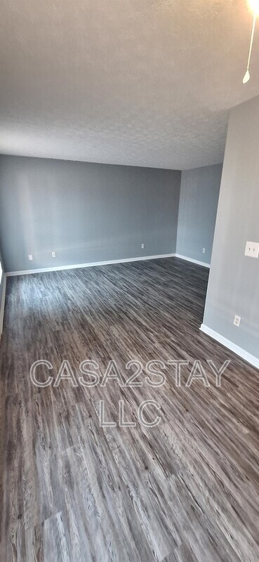 383 Redmar Blvd in Radcliff, KY - Building Photo - Building Photo