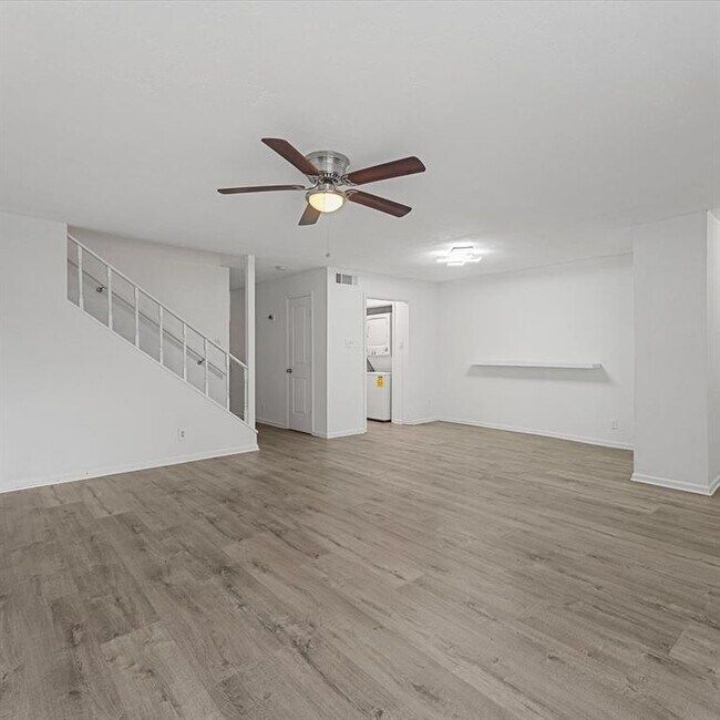 11887 Algonquin Dr in Houston, TX - Building Photo - Building Photo