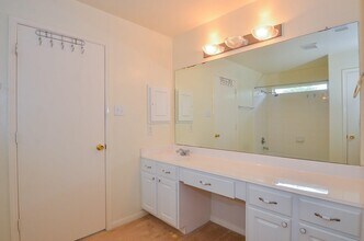 19434 Brook Village Rd in Houston, TX - Building Photo - Building Photo