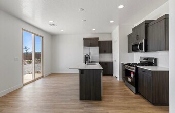 5868 S Mythical Ln in Saint George, UT - Building Photo - Building Photo