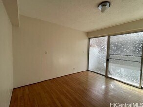 2281 Ala Wai Blvd in Honolulu, HI - Building Photo - Building Photo