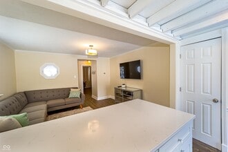 388 W Pearl St in Greenwood, IN - Building Photo - Building Photo