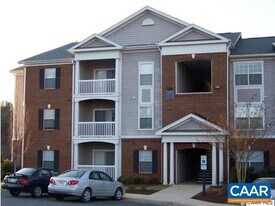 135 Yellowstone Dr in Charlottesville, VA - Building Photo