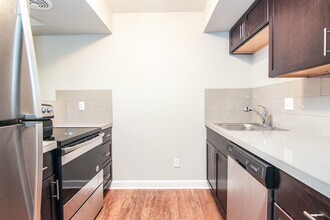 The Reserve in Beaverton, OR - Building Photo - Interior Photo